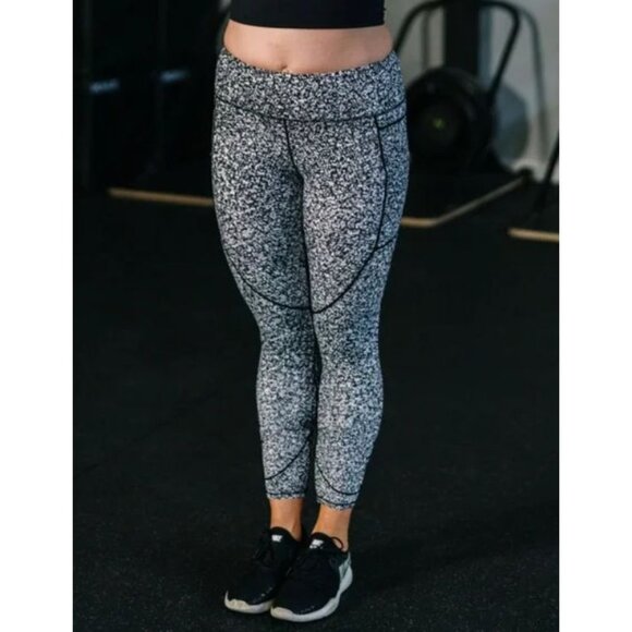 Zyia Active ~  Black Mosaic Pocket Soft n Snug Mid-Rise Leggings - Picture 3 of 5